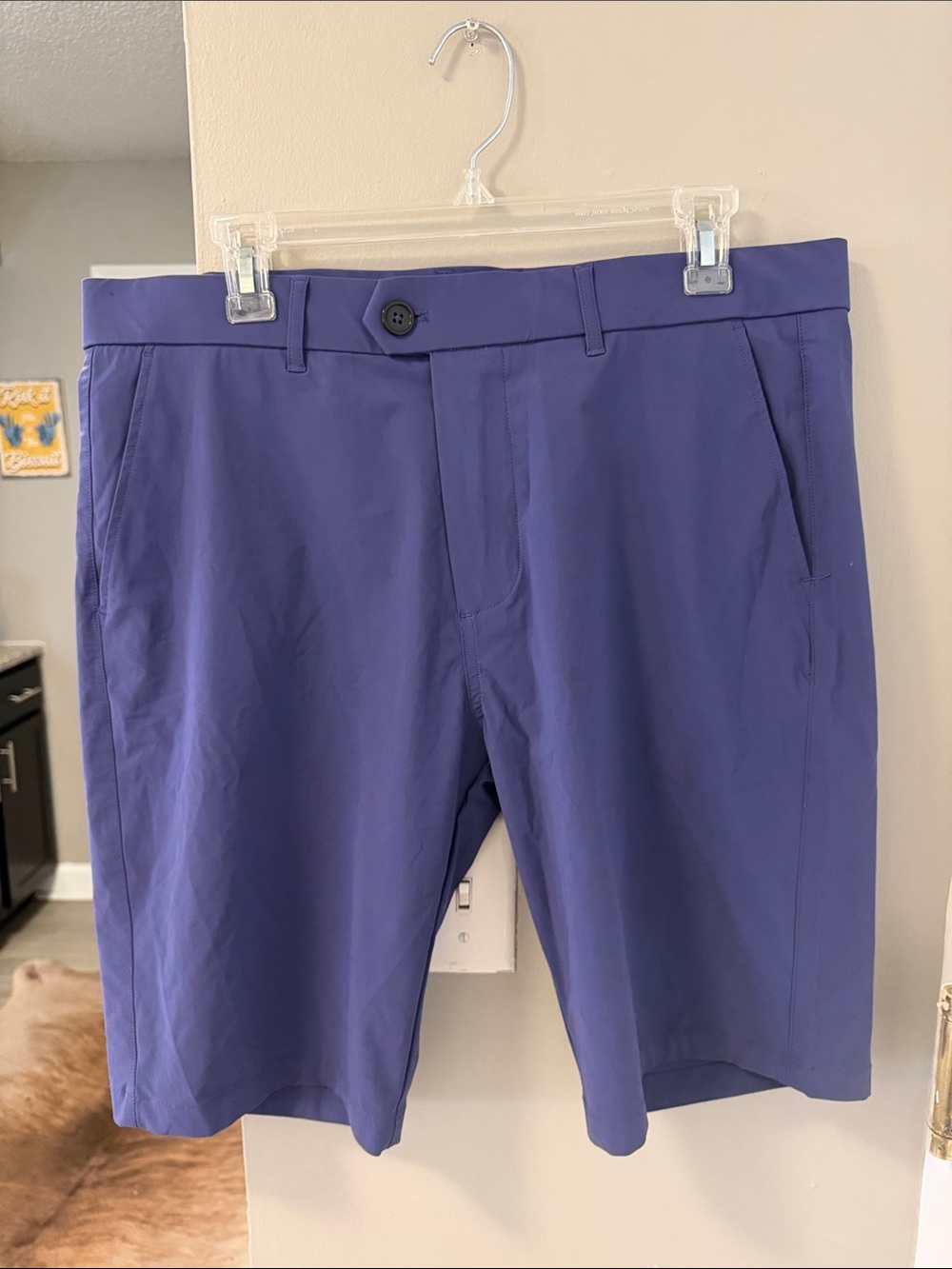 $130 Greyson Montauk Performance Golf Shorts in honeycreeper purple 10" 35